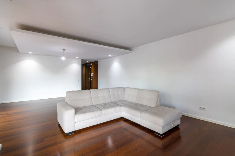 Apartamento T3 para Arrendamento em Bucelas Foto 15