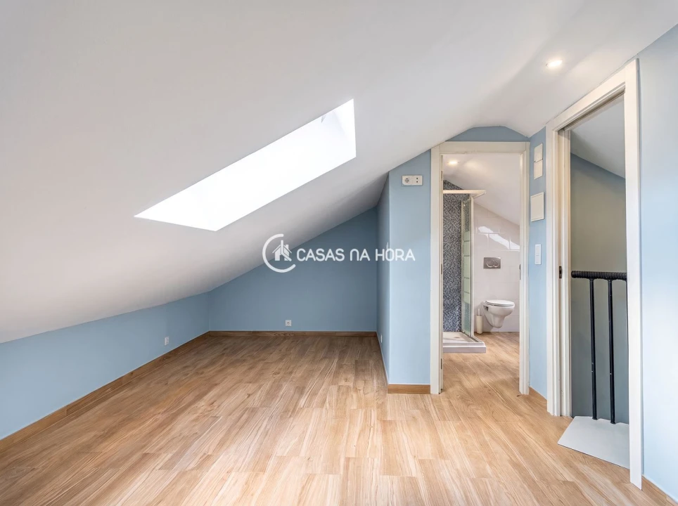 Apartamento T4 para Arrendamento em Benfica Foto 18