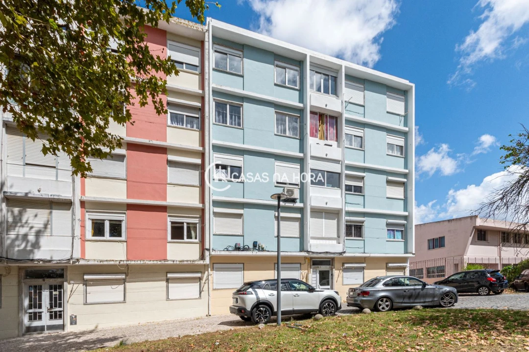 Apartamento T4 para Arrendamento em Benfica Foto 21