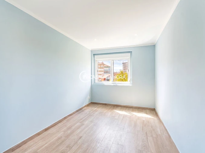 Apartamento T4 para Arrendamento em Benfica Foto 5