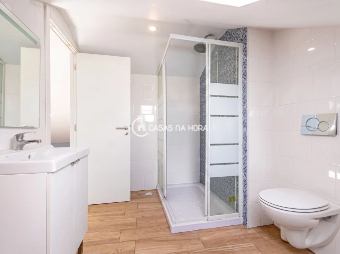 Apartamento T4 para Arrendamento em Benfica Foto 19