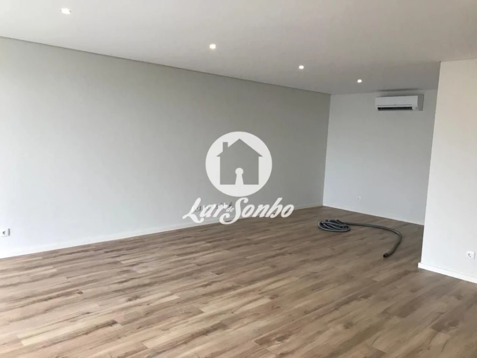 Apartamento T3 para Venda em Cidade da Maia Foto 3