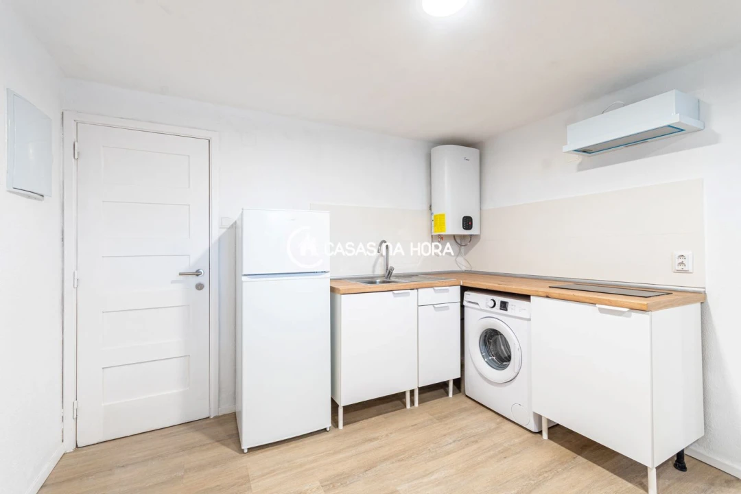 Apartamento T1 para Arrendamento em Carcavelos e Parede Foto 4