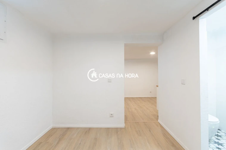 Apartamento T1 para Arrendamento em Carcavelos e Parede Foto 10