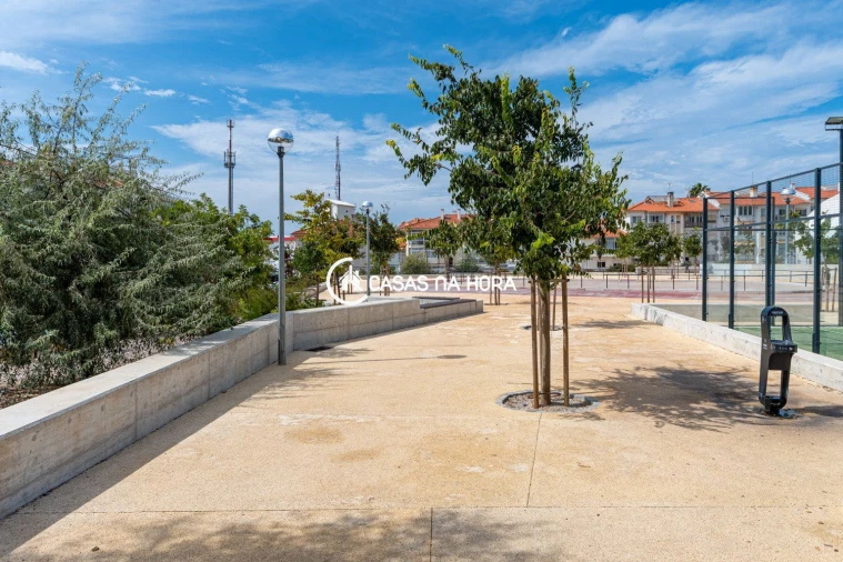 Apartamento T1 para Arrendamento em Carcavelos e Parede Foto 16