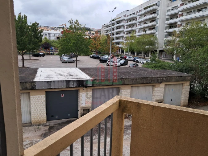Apartamento T3 para Venda em Santo Antonio dos Olivais Foto 19