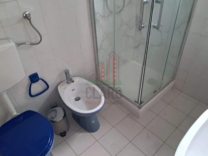 Apartamento T3 para Venda em Santo Antonio dos Olivais Foto 10