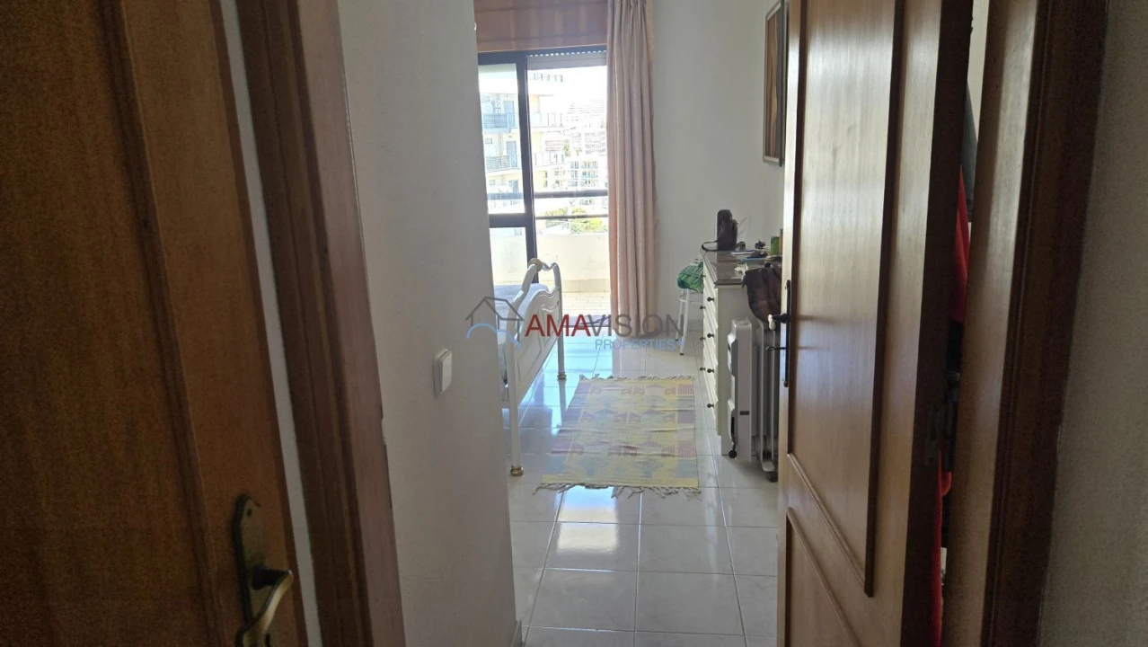 Apartamento T1 para Venda em Portimão Foto 13