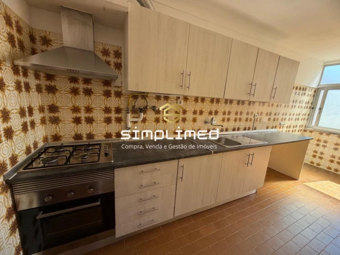Apartamento T2 para Venda em Benavente Foto 3