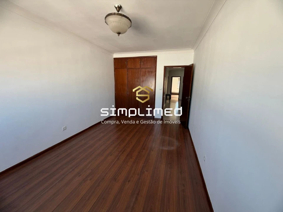 Apartamento T2 para Venda em Benavente Foto 11