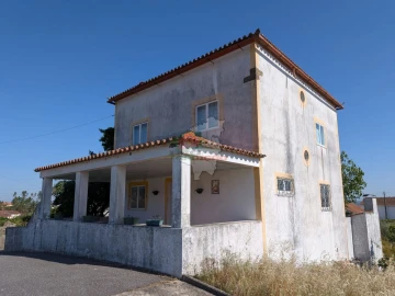 Moradia T4 para Venda em Fundada
