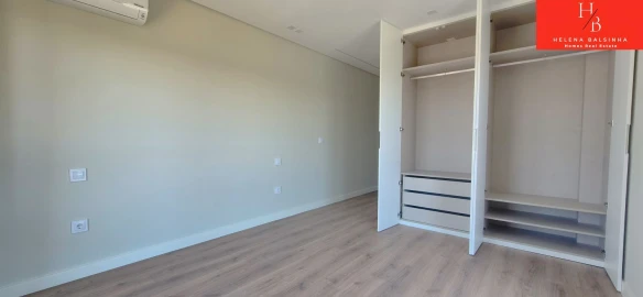 Apartamento T3 para Venda em Pontinha e Famões