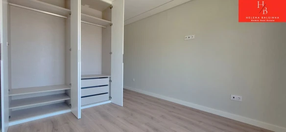 Apartamento T3 para Venda em Pontinha e Famões