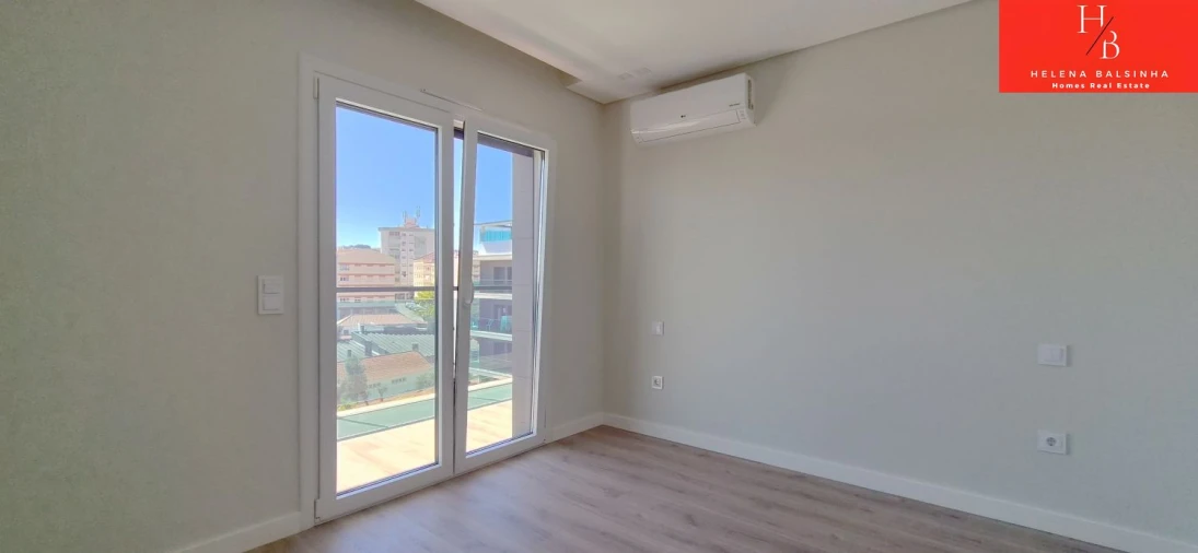 Apartamento T3 para Venda em Pontinha e Famões Foto 16