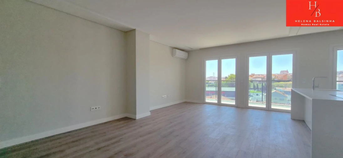 Apartamento T3 para Venda em Pontinha e Famões Foto 2