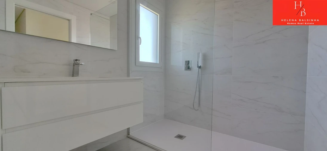 Apartamento T3 para Venda em Pontinha e Famões Foto 36
