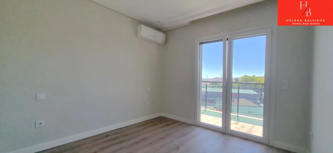 Apartamento T3 para Venda em Pontinha e Famões Foto 26