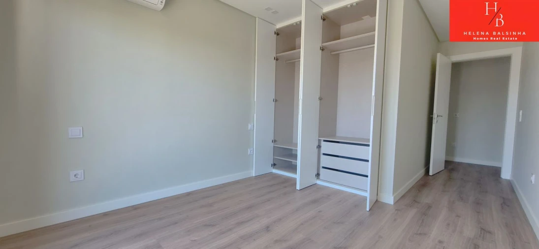 Apartamento T3 para Venda em Pontinha e Famões Foto 30