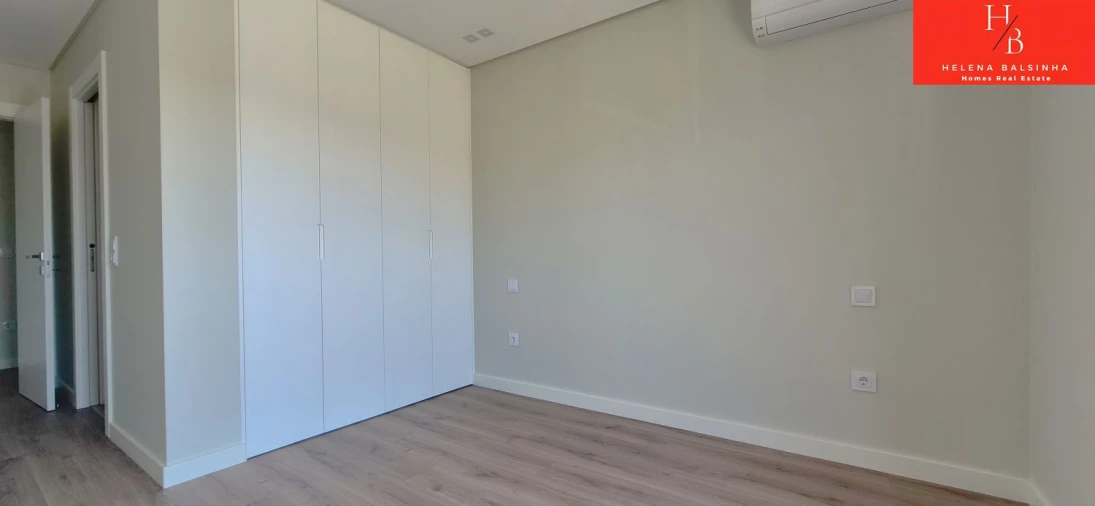 Apartamento T3 para Venda em Pontinha e Famões Foto 24