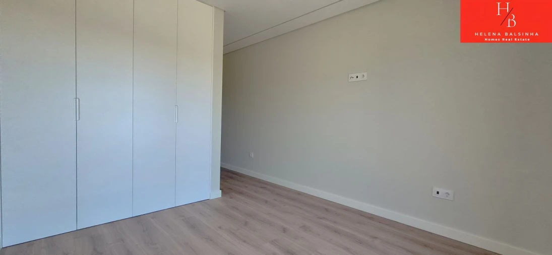 Apartamento T3 para Venda em Pontinha e Famões Foto 31