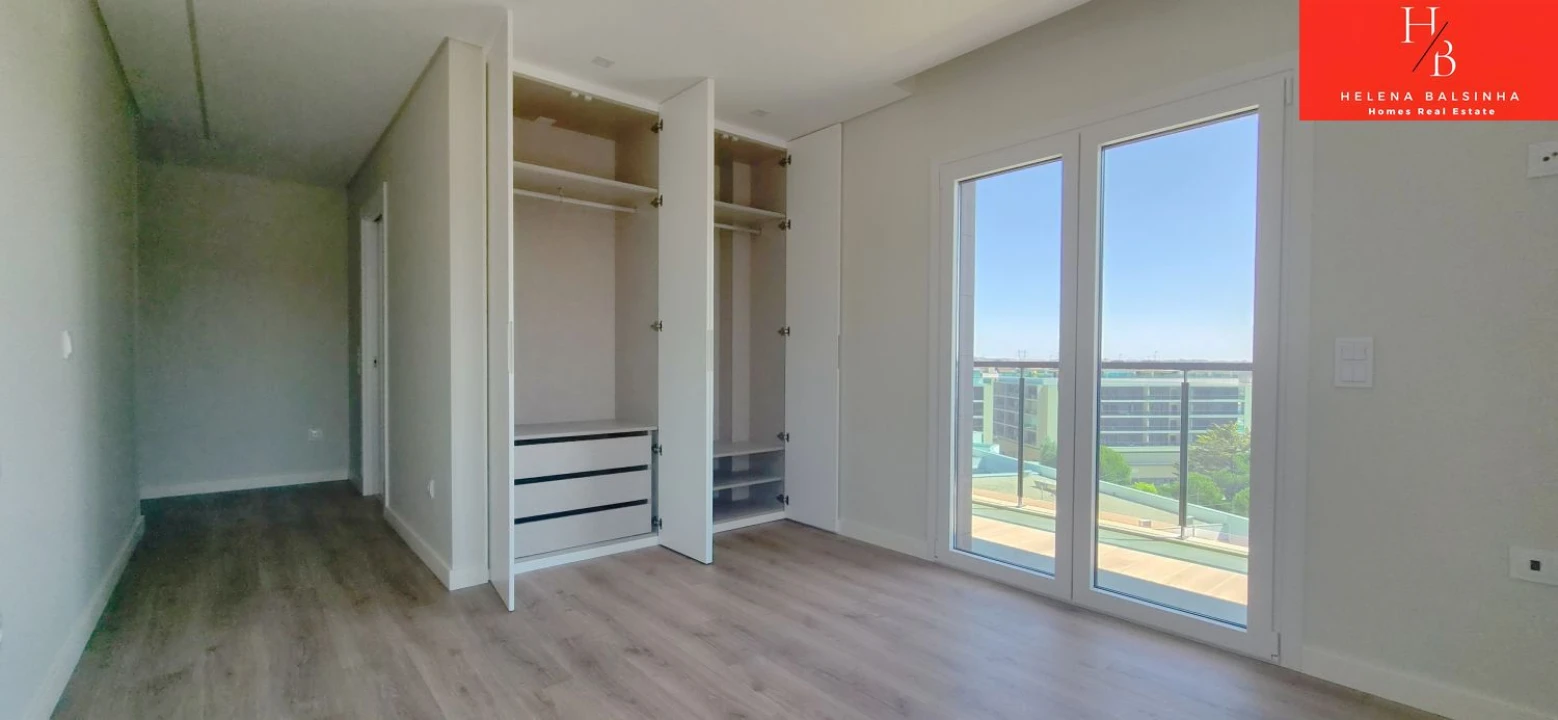 Apartamento T3 para Venda em Pontinha e Famões Foto 5