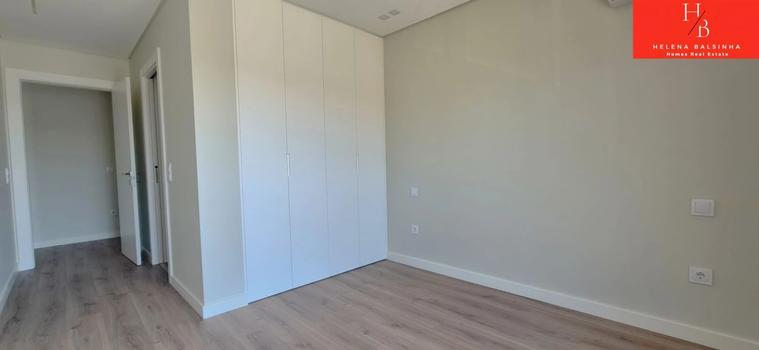 Apartamento T3 para Venda em Pontinha e Famões Foto 27