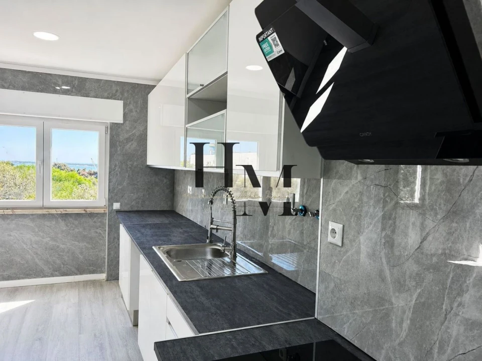 Apartamento T2 para Venda em Setubal (São Sebastião) Foto 2