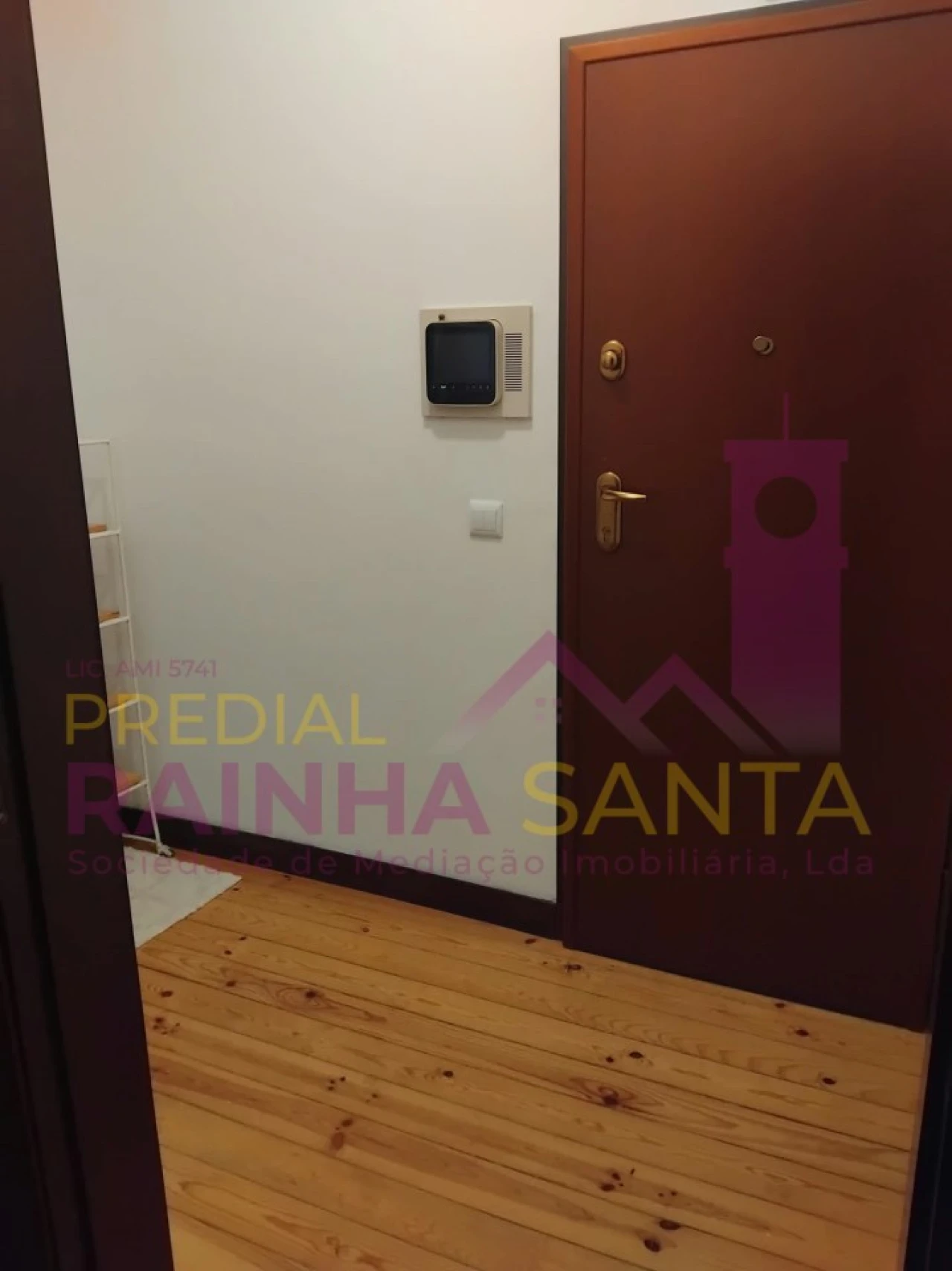 Quarto para Arrendamento em Sé Nova, Santa Cruz, Almedina e São Bartolomeu Foto 6