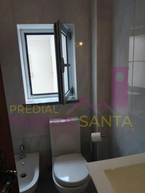 Quarto para Arrendamento em Sé Nova, Santa Cruz, Almedina e São Bartolomeu