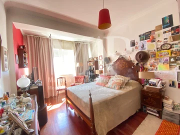Apartamento T3 para Venda em Oeiras e São Julião da Barra, Paço de Arcos e Caxias