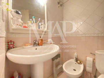 Apartamento T3 para Venda em Oeiras e São Julião da Barra, Paço de Arcos e Caxias