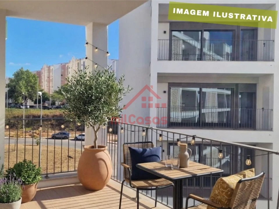 Apartamento T4 para Arrendamento em Santo António dos Cavaleiros e Frielas Foto 6