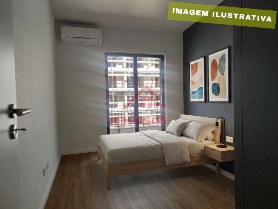 Apartamento T4 para Arrendamento em Santo António dos Cavaleiros e Frielas Foto 9