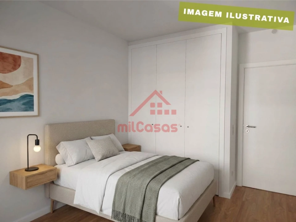 Apartamento T4 para Arrendamento em Santo António dos Cavaleiros e Frielas Foto 15