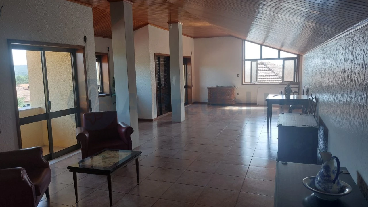 Moradia T4 para Venda em Monte Córdova Foto 12