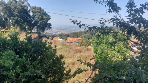 Moradia T4 para Venda em Monte Córdova