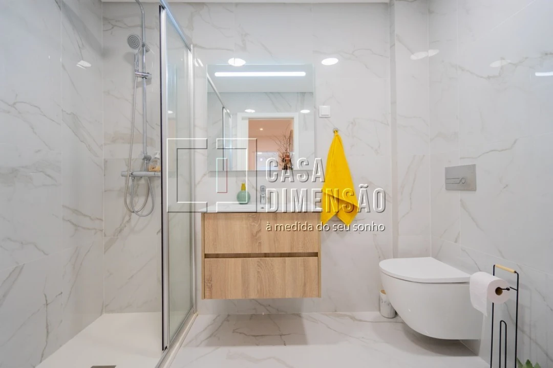 Apartamento T2 para Venda em Carnaxide e Queijas Foto 28