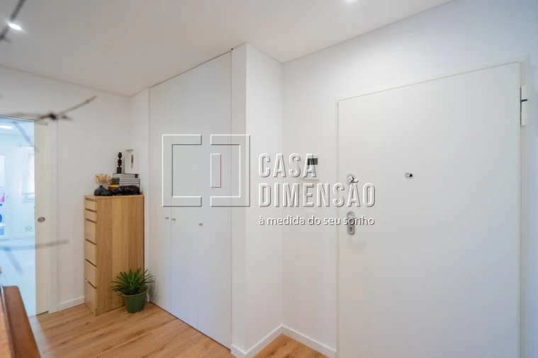 Apartamento T2 para Venda em Carnaxide e Queijas Foto 2