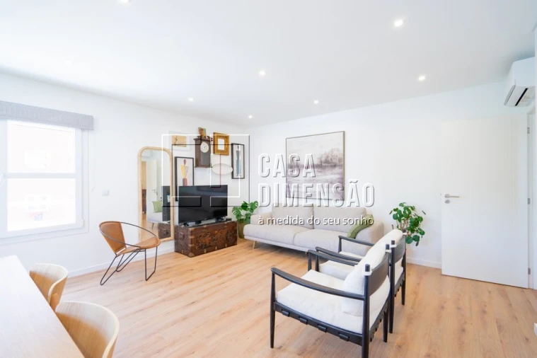 Apartamento T2 para Venda em Carnaxide e Queijas Foto 14