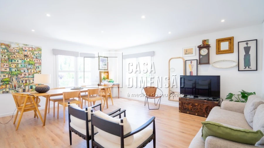 Apartamento T2 para Venda em Carnaxide e Queijas