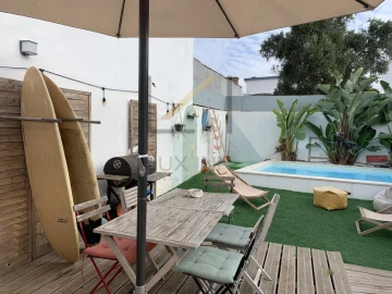 Prédio para Venda em São Domingos de Rana