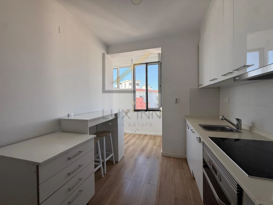Apartamento T1 para Arrendamento em Oeiras e São Julião da Barra, Paço de Arcos e Caxias Foto 1