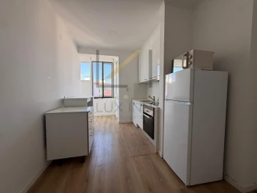 Apartamento T1 para Arrendamento em Oeiras e São Julião da Barra, Paço de Arcos e Caxias