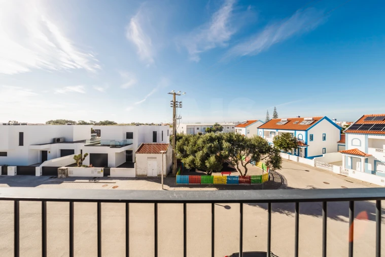 Apartamento T2 para Venda em Ferrel Foto 3