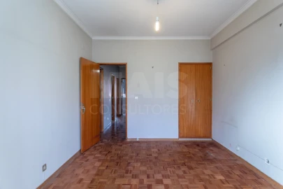 Apartamento T3 para Venda em Alvalade