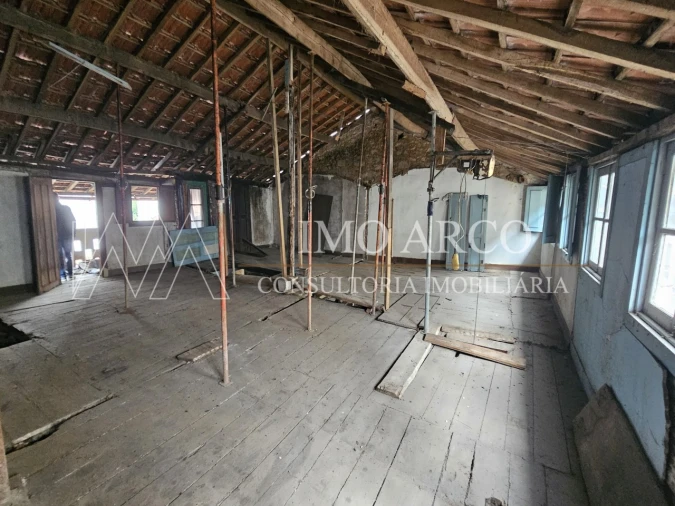 Prédio para Venda em Arco de Baúlhe e Vila Nune Foto 11