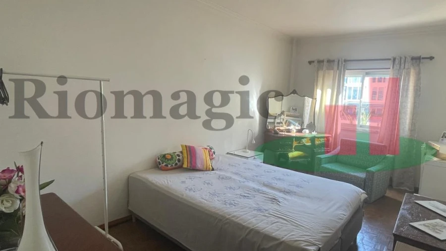 Quarto para Arrendamento em Amora