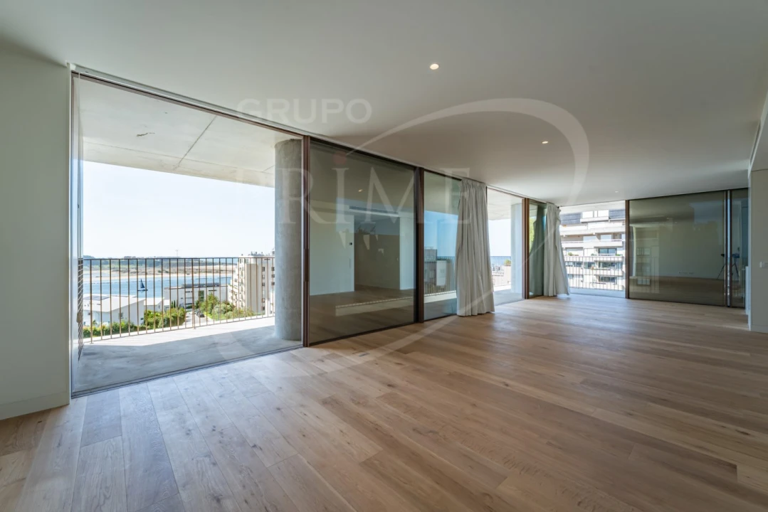 Apartamento T3 para Venda em Aldoar, Foz do Douro e Nevogilde Foto 2