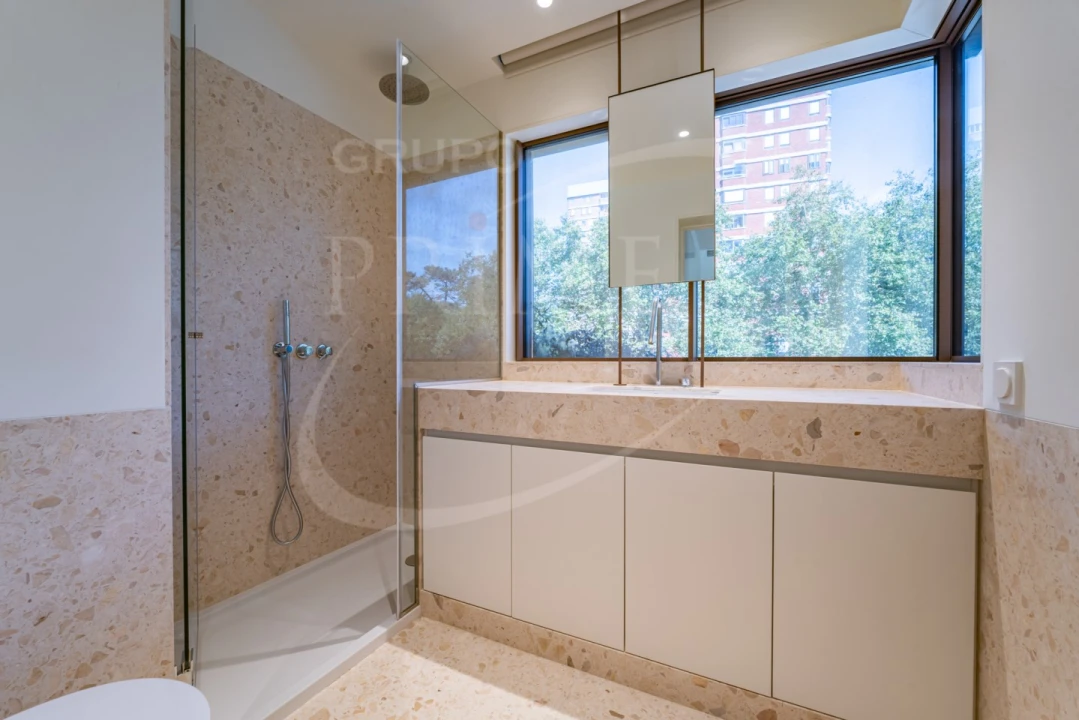 Apartamento T3 para Venda em Aldoar, Foz do Douro e Nevogilde Foto 15