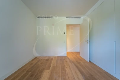 Apartamento T3 para Venda em Aldoar, Foz do Douro e Nevogilde